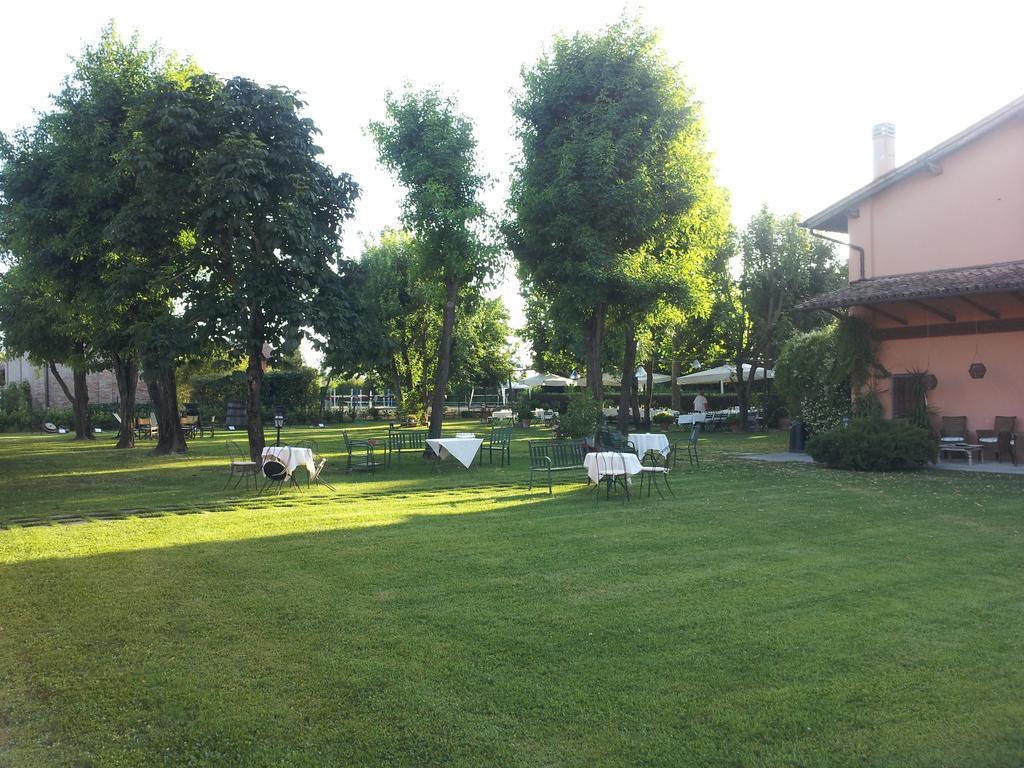 Societa Agricola Le More Agriturismo La Dondina Budrio  Kültér fotó